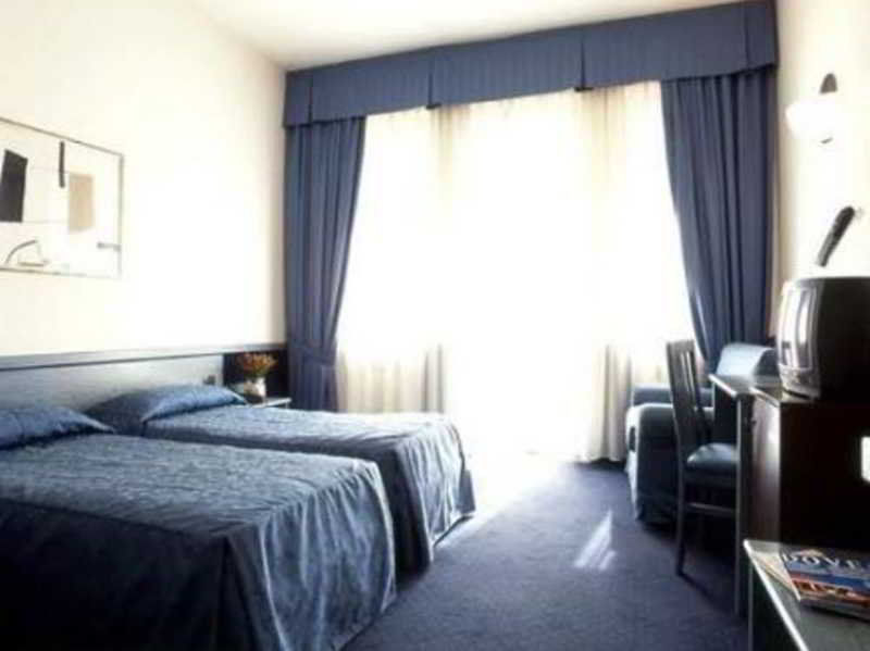 Florida Rooms - Comfort Hotel Рим Номер фото